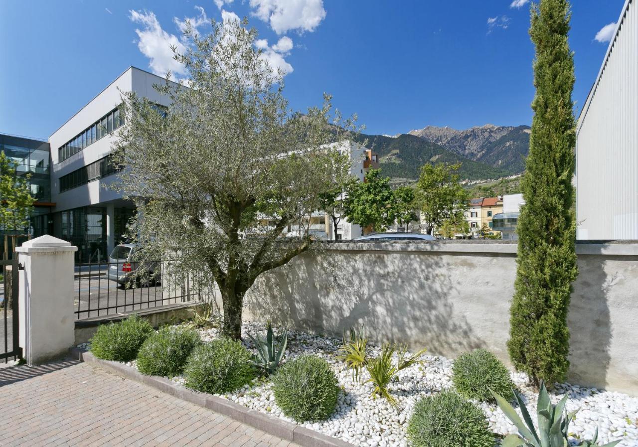 Garni Villa Tyrol - Adults Only Merano Luaran gambar